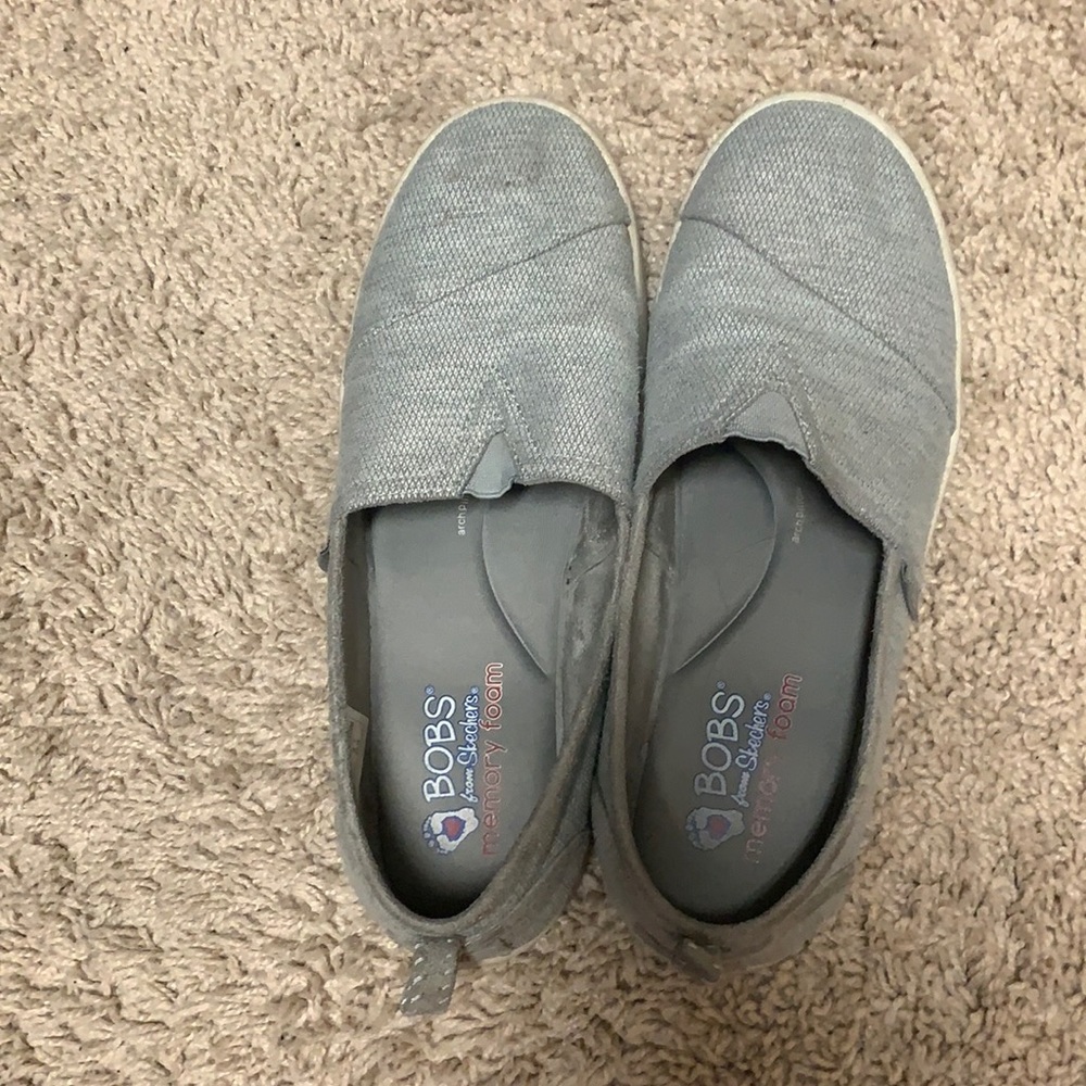 Bobs slip on